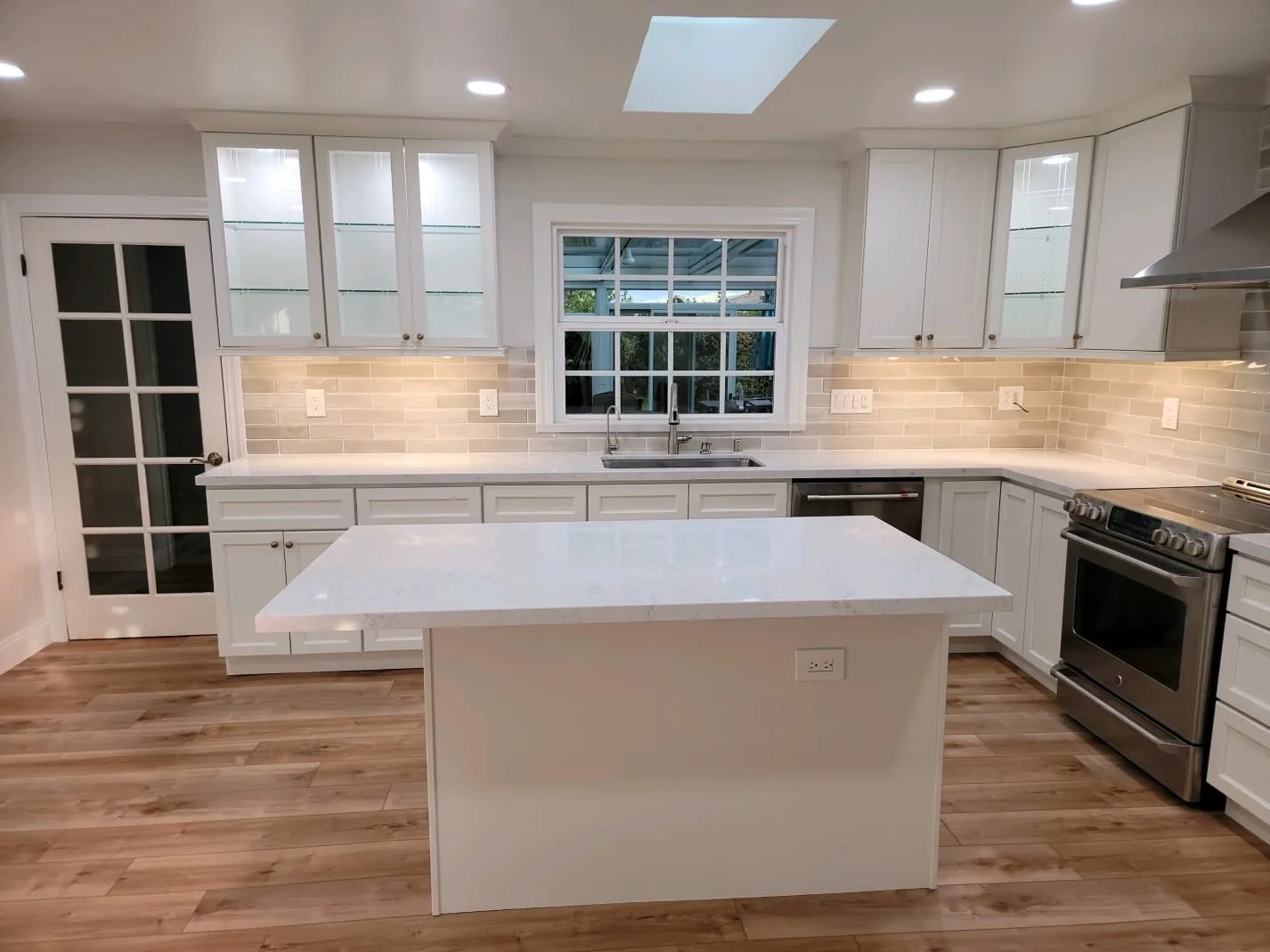 Kitchen Remodeling by Gold Remodeling